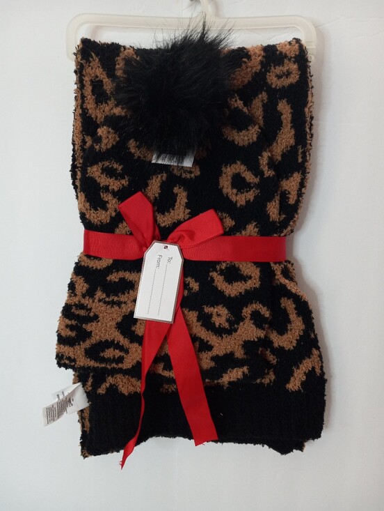 Time and Tru Accessories - Time and Tru Cozy Cheetah Animal Print Fuzzy Pom Pom Beanie & Matching Scarf Set